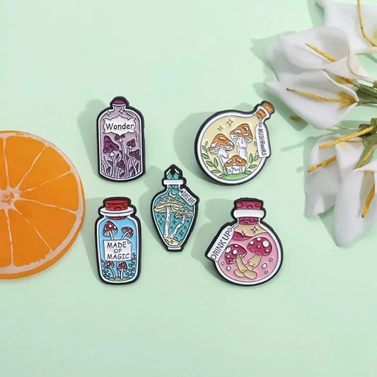 5pcs Cartoon Medicine Bottle Brooch, Metal Badge, Clothing Accessories